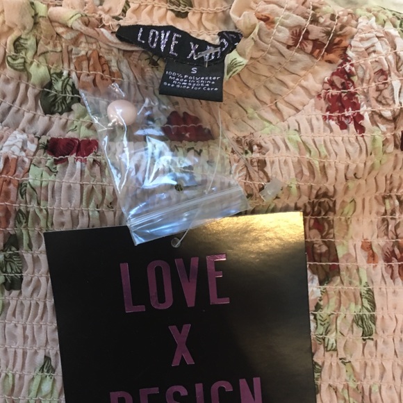 Floral blouse new - Picture 3 of 6